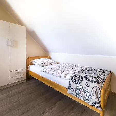Wiktor - Ostrowo - 700m Od Plazy Pansiyon Karwia